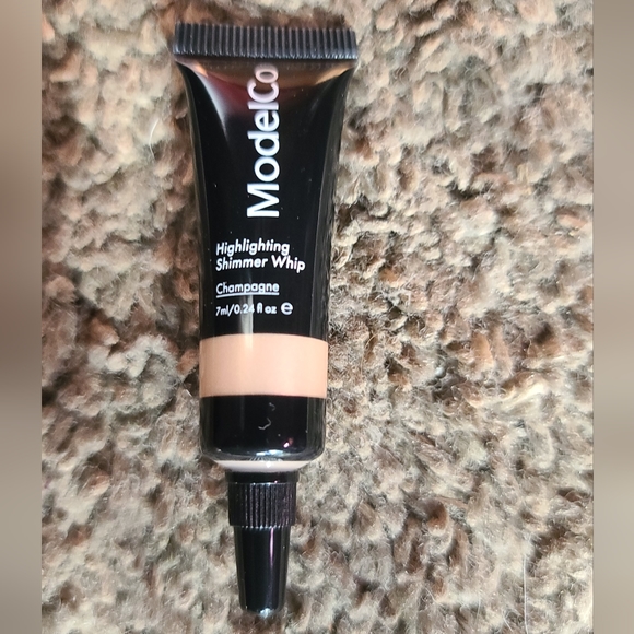 8 piece beauty bundle BONANZA EVERYTHING u need for a night out - Picture 9 of 11